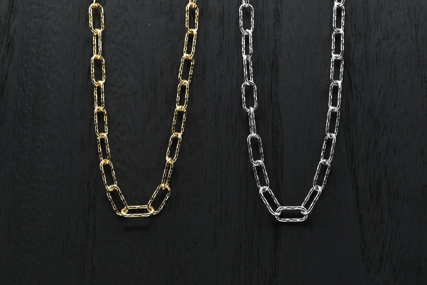 Chunky Oval Rounded Hammered-style Necklace 18K Gold Filled / Silver