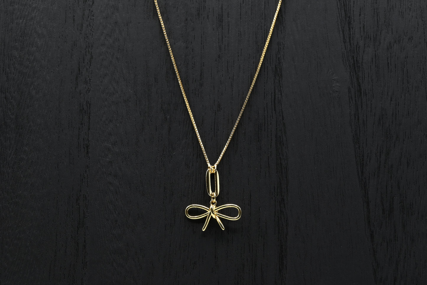 Wide Bow Pendant Necklace